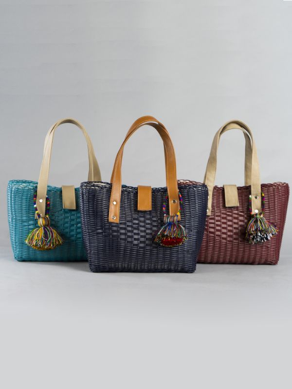 canasta plástica azas cuerina